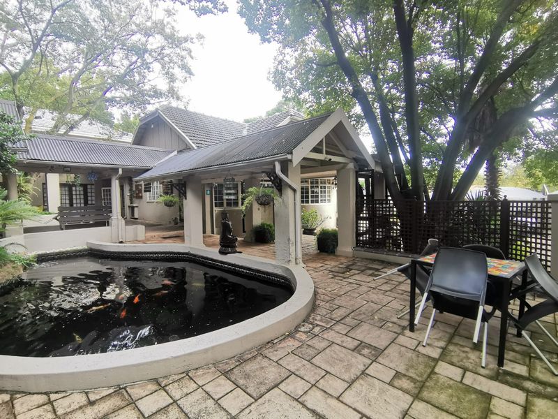 Commercial To Rent in Saxonwold - Photo 2