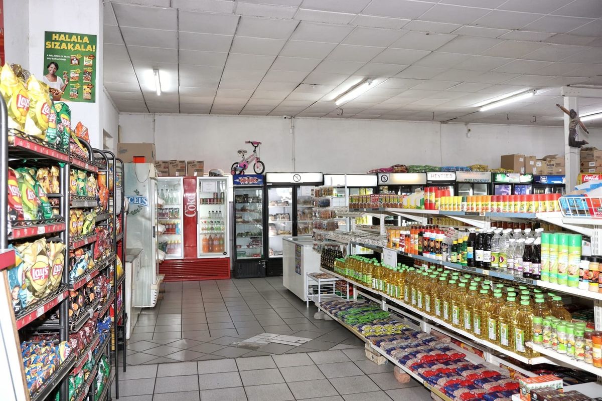 Retail For Sale in Citrusdal Central - Photo 2