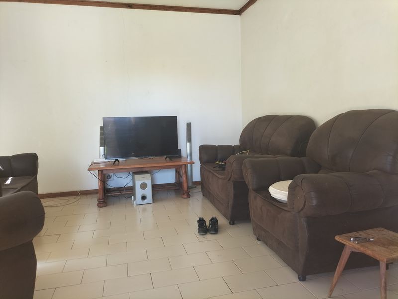 House For Sale in Stilfontein Ext 4 - Photo 5