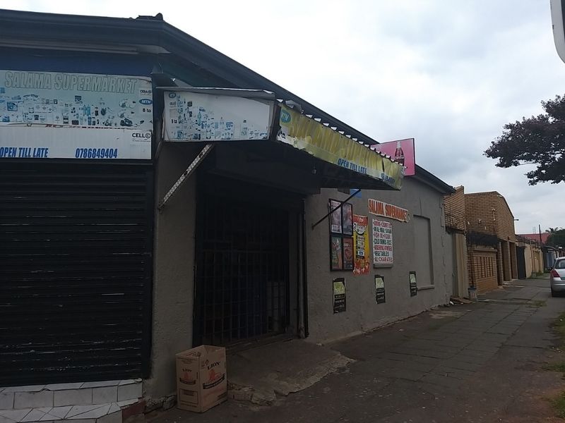 House For Sale in Mayfair - Photo 3