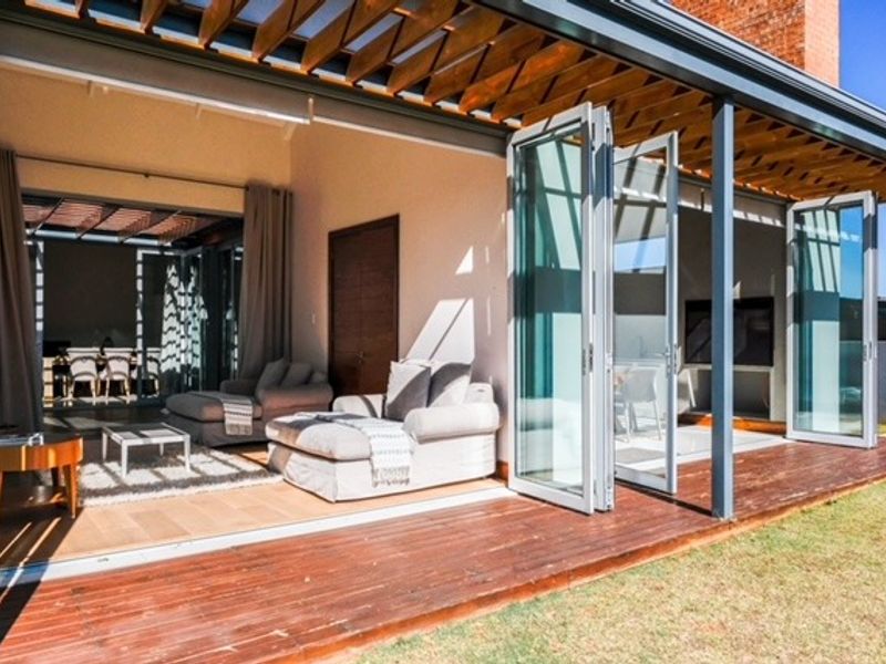 House For Sale in Dullstroom Central - Photo 2