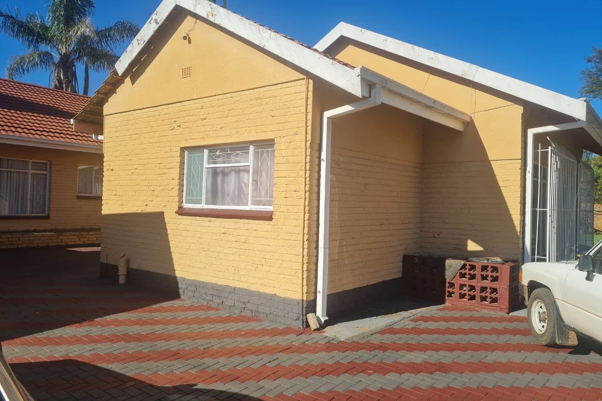 House For Sale in Neserhof - Photo 3