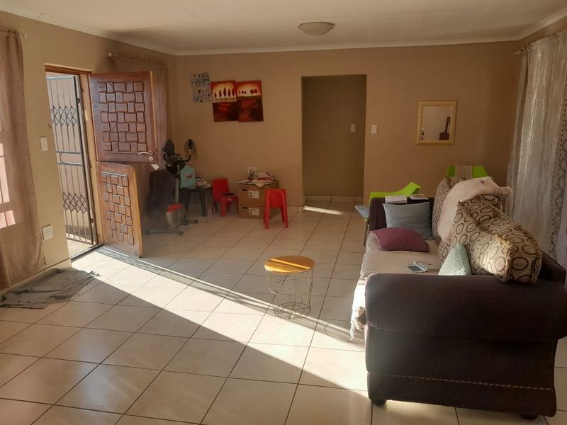 House For Sale in Ellaton - Photo 5