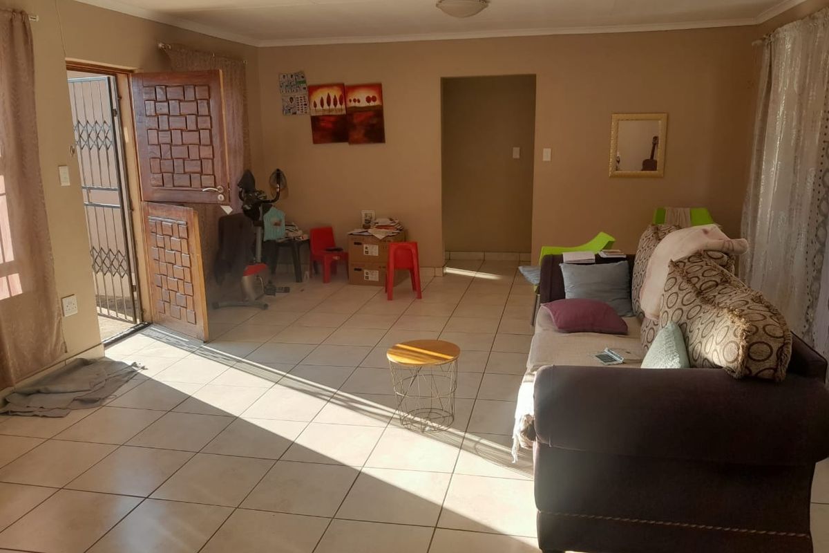 House For Sale in Ellaton - Photo 5