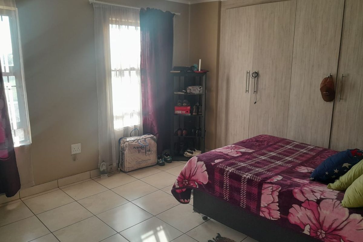 House For Sale in Ellaton - Photo 2