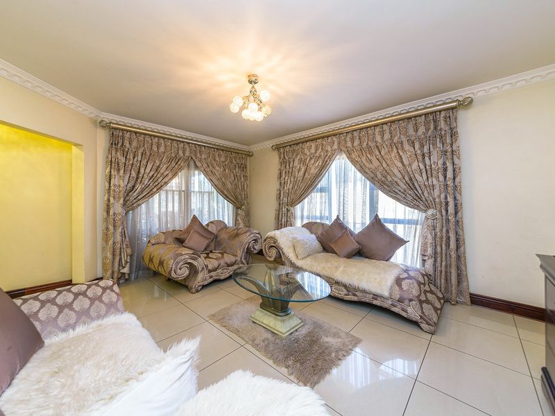 House For Sale in Raslouw Glen - Photo 9