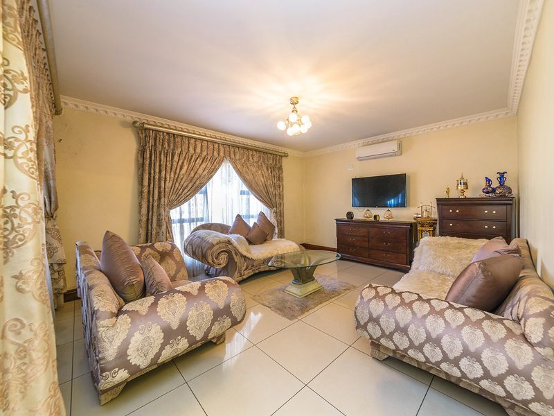 House For Sale in Raslouw Glen - Photo 7