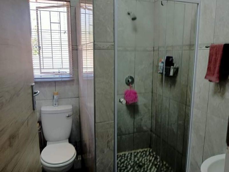 House For Sale in Kuruman Central - Photo 6