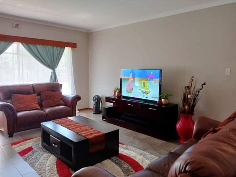 House For Sale in Kuruman Central - Photo 3