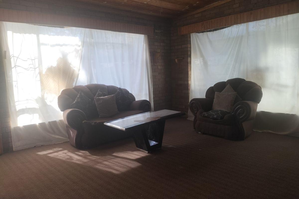 House For Sale in Meiringspark - Photo 3