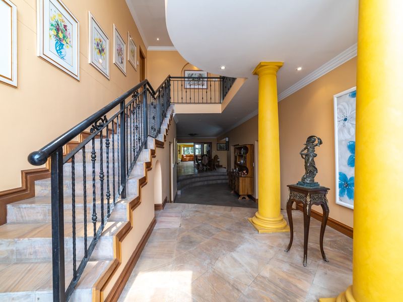 House For Sale in Blue Valley Golf Estate - Photo 7