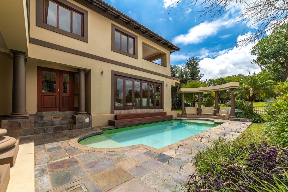 House For Sale in Blue Valley Golf Estate - Photo 3