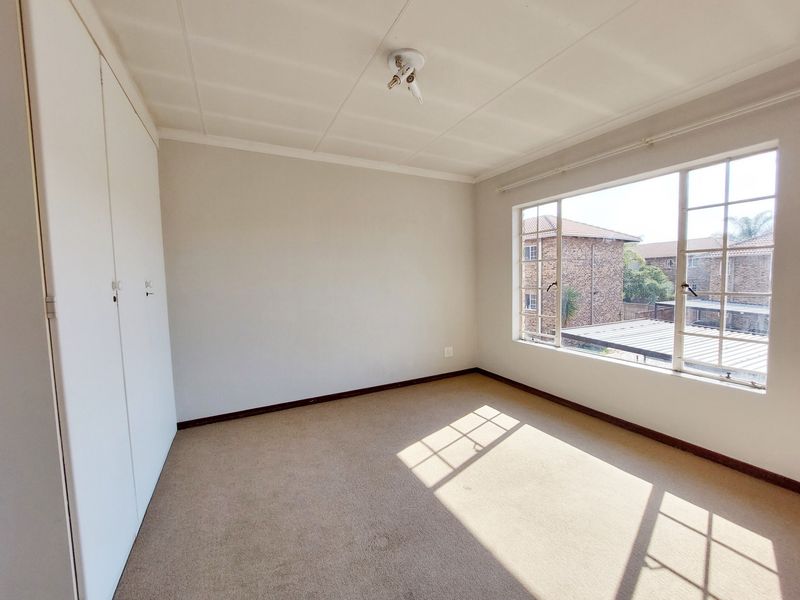 Apartment For Sale in Highveld - Photo 6