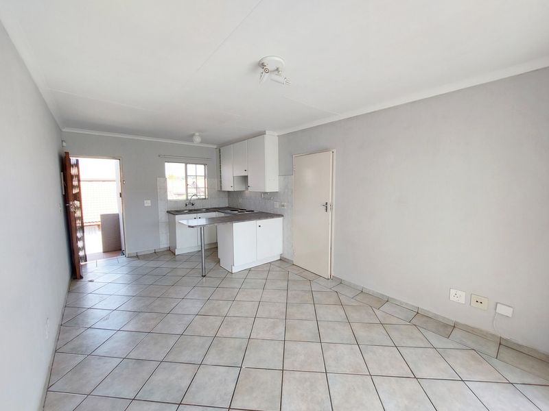 Apartment For Sale in Highveld - Photo 4