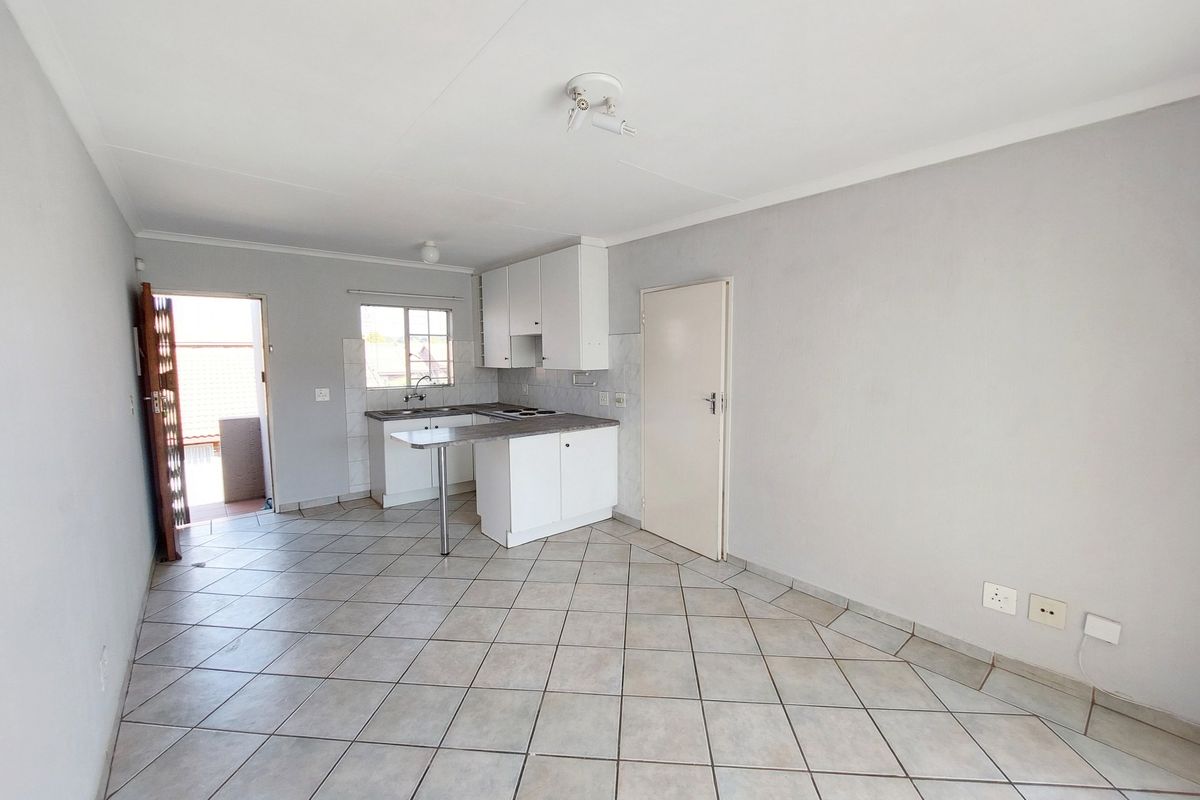 Apartment For Sale in Highveld - Photo 4