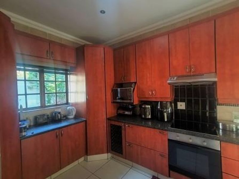 House For Sale in Stone Ridge - Photo 9