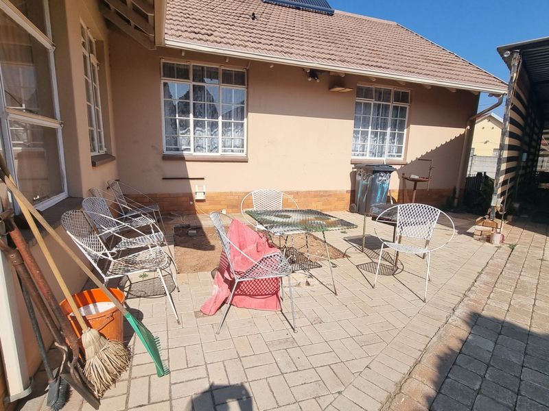 House For Sale in Stilfontein Ext 1 - Photo 6