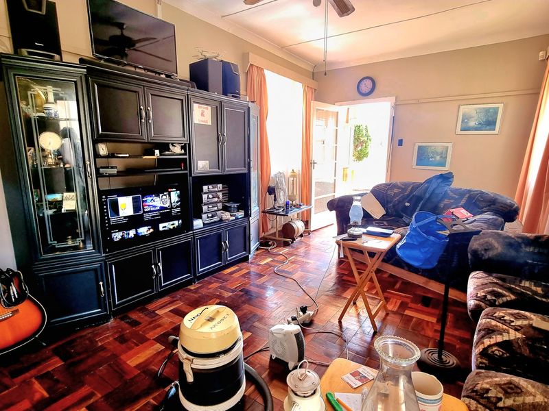 House For Sale in Stilfontein Ext 1 - Photo 2