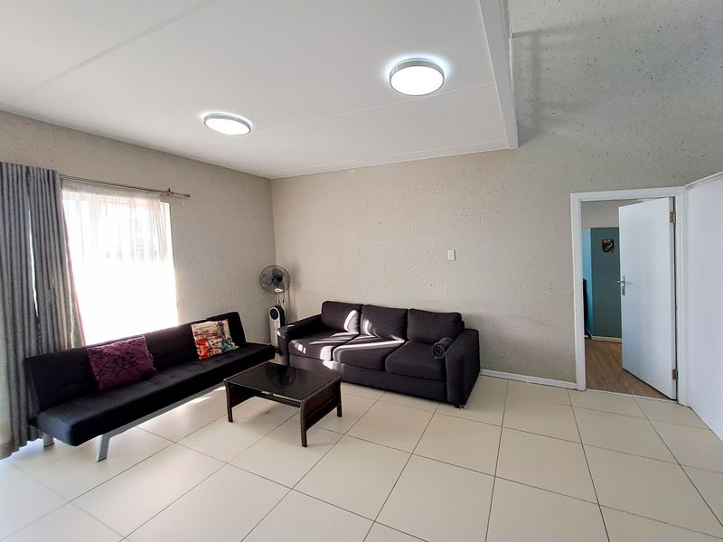 Apartment For Sale in Paulshof - Photo 7