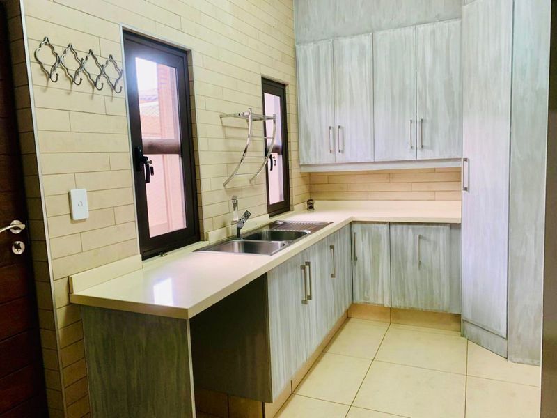 House To Rent in Lombardy Estate - Photo 8