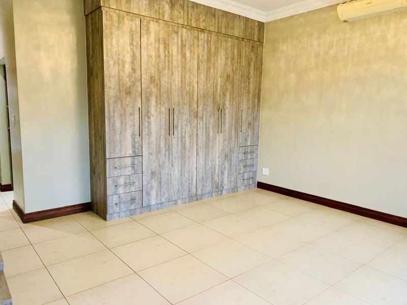 House To Rent in Lombardy Estate - Photo 10