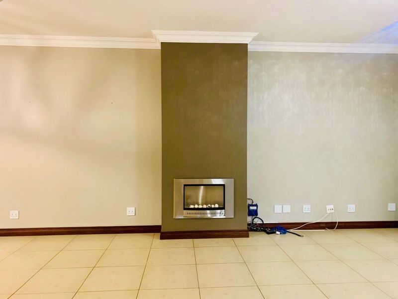 House To Rent in Lombardy Estate - Photo 3