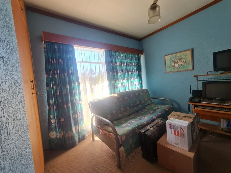 House For Sale in Meiringspark Ext 4 - Photo 8