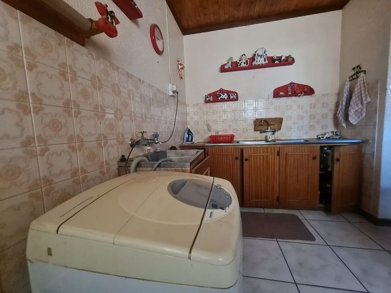 House For Sale in Meiringspark Ext 4 - Photo 6