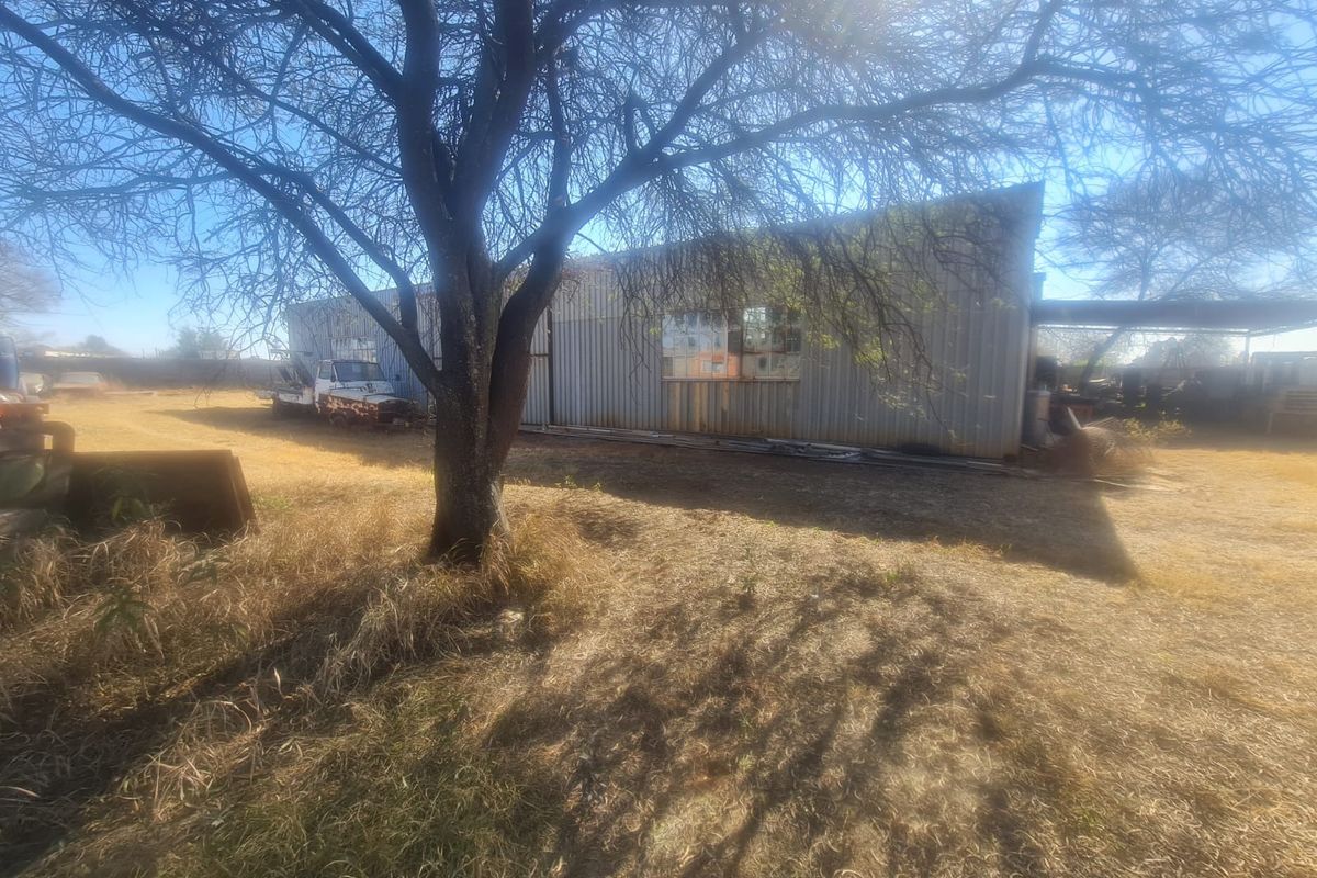 House For Sale in Stilfontein Industrial - Photo 3