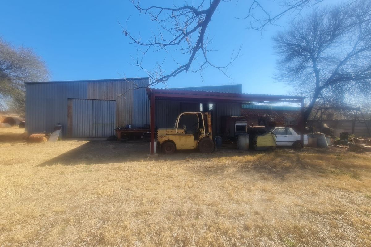 House For Sale in Stilfontein Industrial - Photo 4