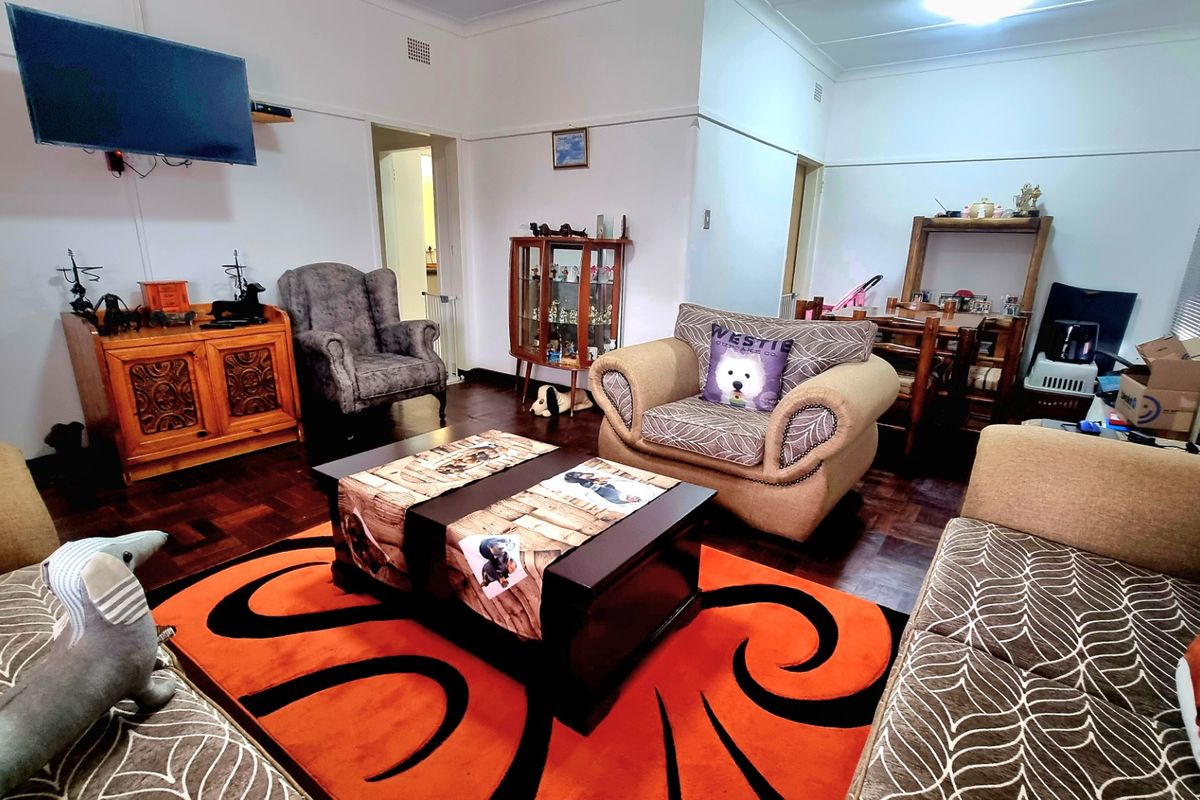 House For Sale in Stilfontein Ext 3 - Photo 3