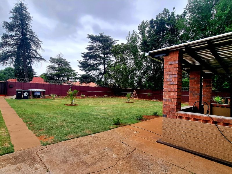House For Sale in Stilfontein Ext 3 - Photo 5