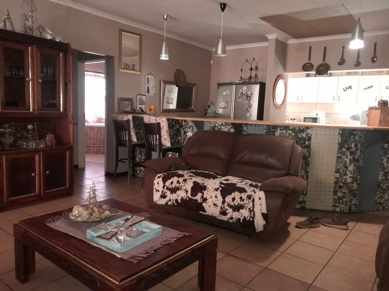 House For Sale in Kuruman Central - Photo 4