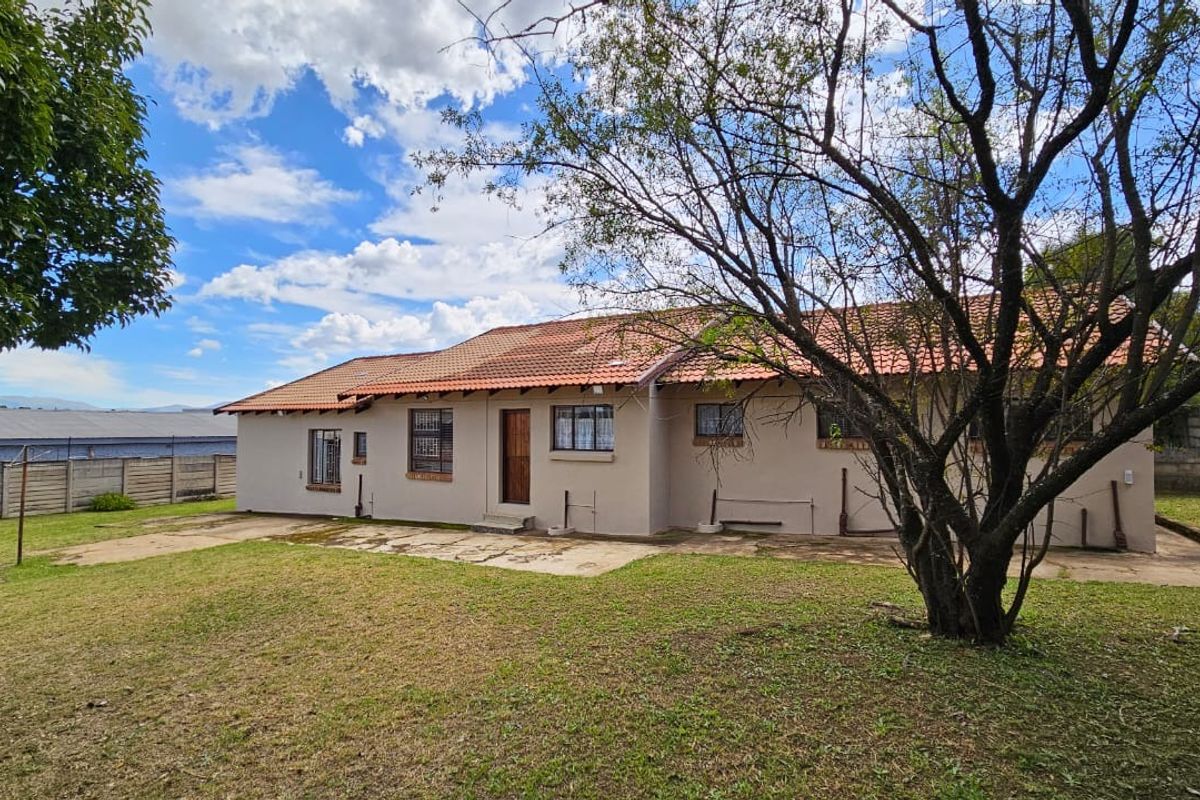 House For Sale in Lydenburg Central - Photo 5