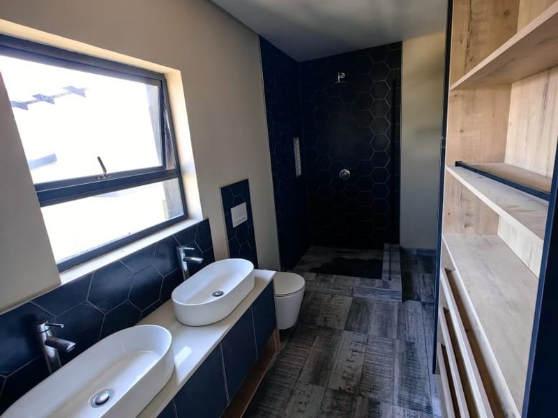 House For Sale in Bendor - Photo 8