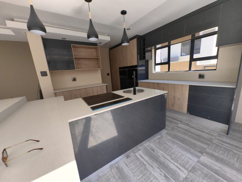 House For Sale in Bendor - Photo 7