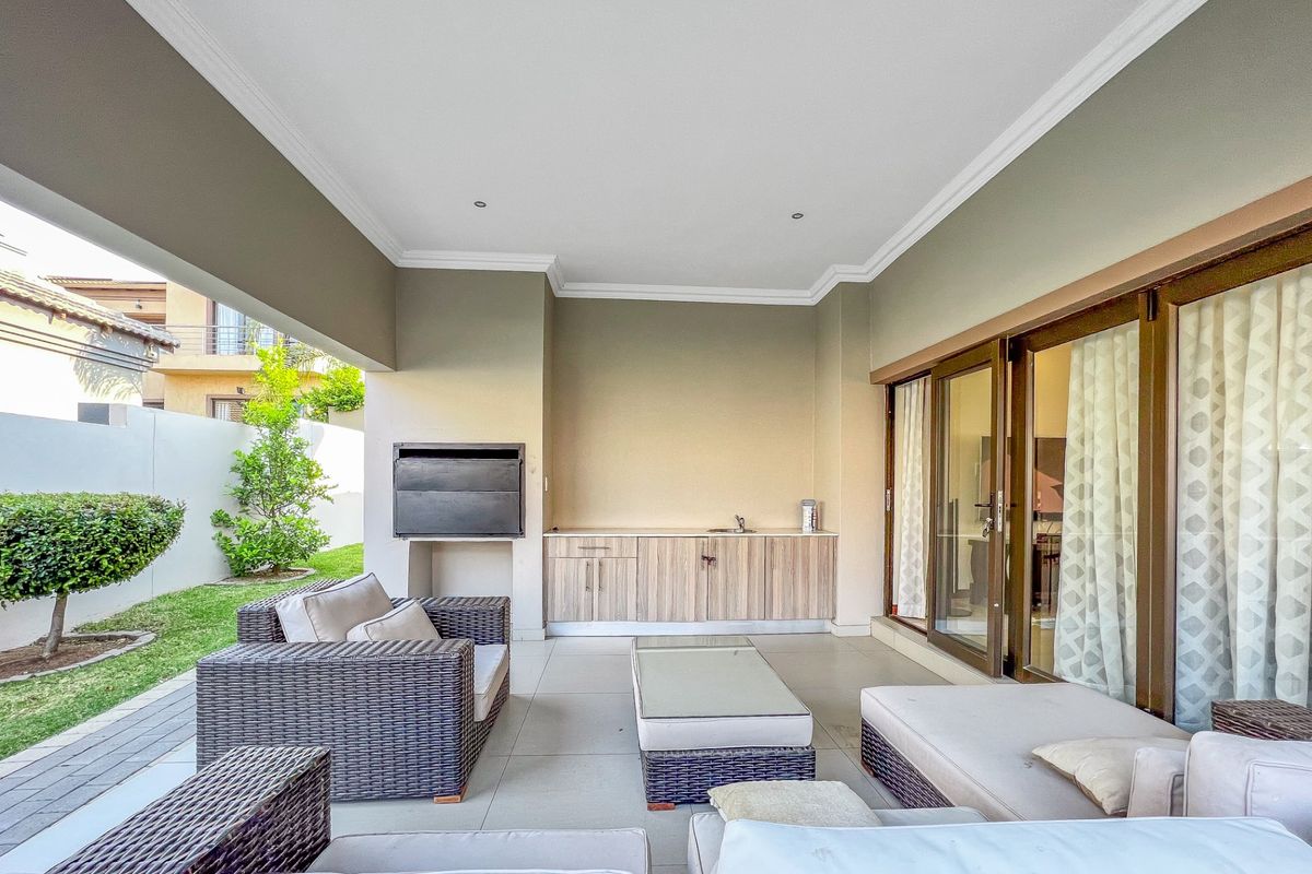 House For Sale in Blue Valley Golf Estate - Photo 2