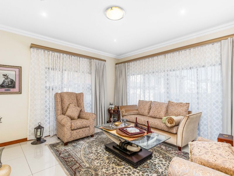 House For Sale in Blue Valley Golf Estate - Photo 6