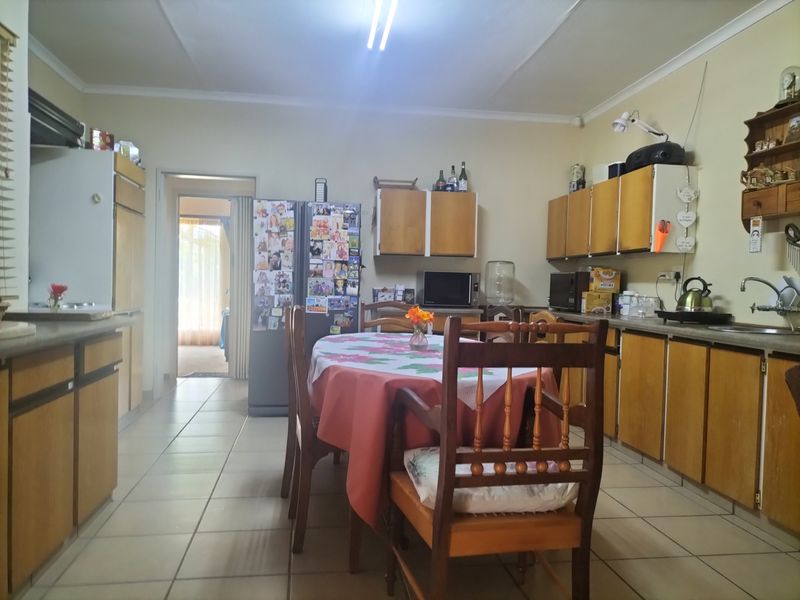 House For Sale in Stilfontein Ext 4 - Photo 5