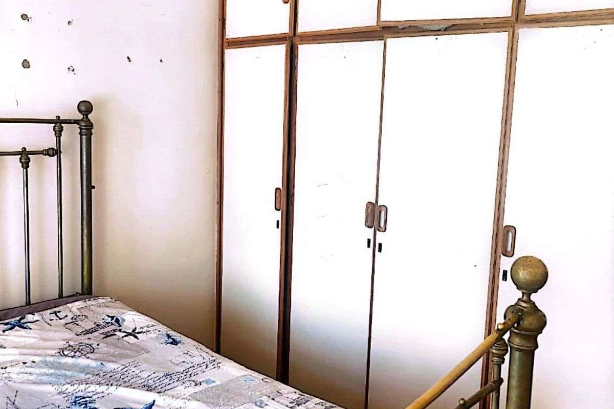 Townhouse For Sale in Camelot - Photo 4