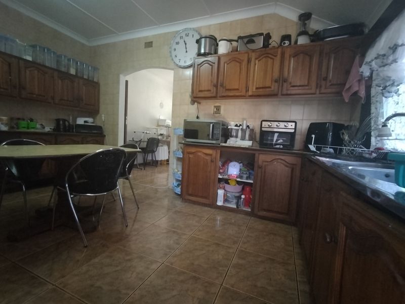 House For Sale in Wilkeville - Photo 6