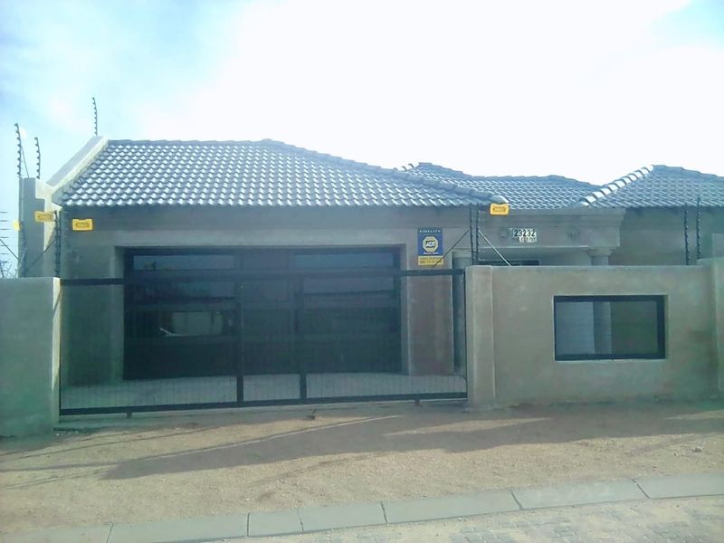 House For Sale in Mahlasedi Park - Photo 3