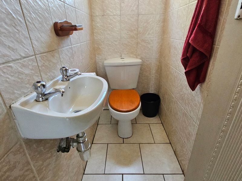 House For Sale in Kilner Park - Photo 6