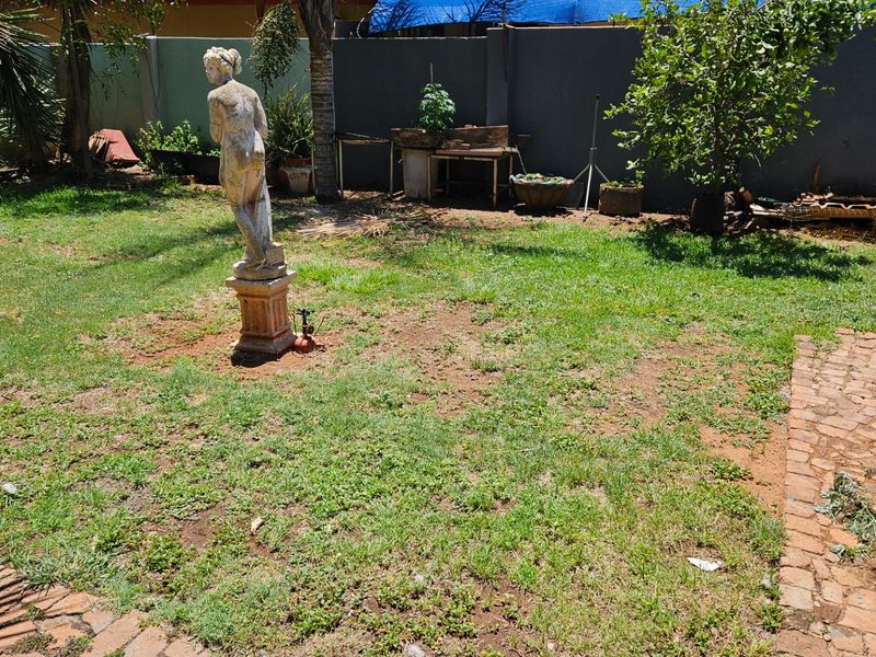 House For Sale in Kilner Park - Photo 2