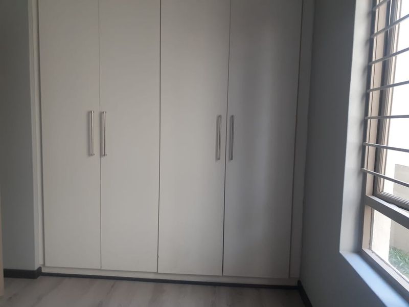 Apartment For Sale in Paulshof - Photo 10