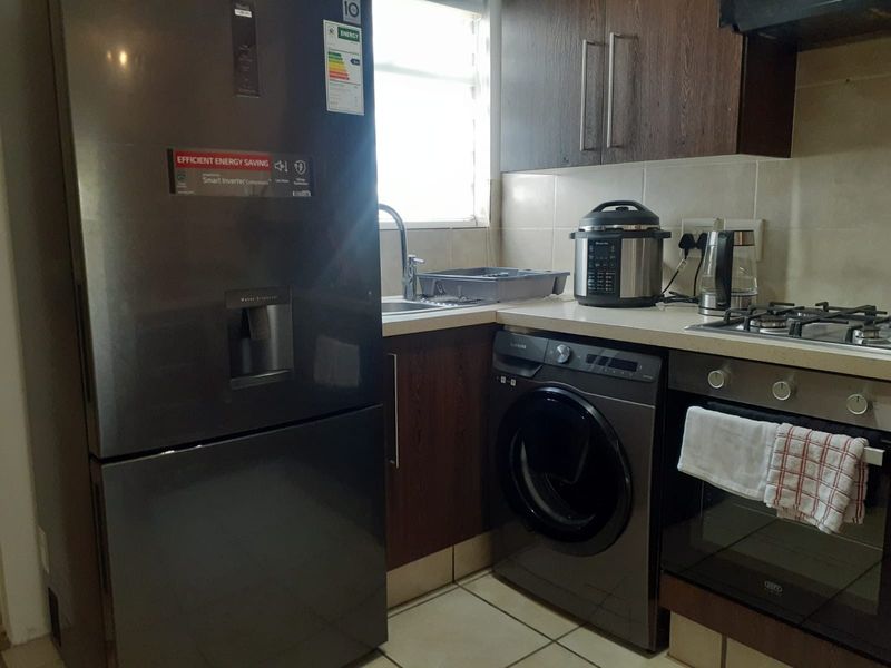 Apartment For Sale in Paulshof - Photo 5