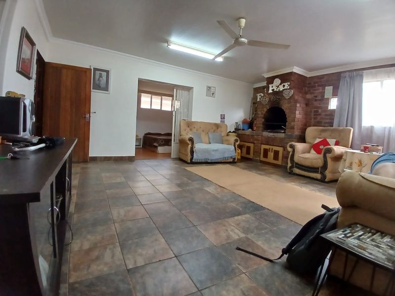 House For Sale in Meiringspark - Photo 3