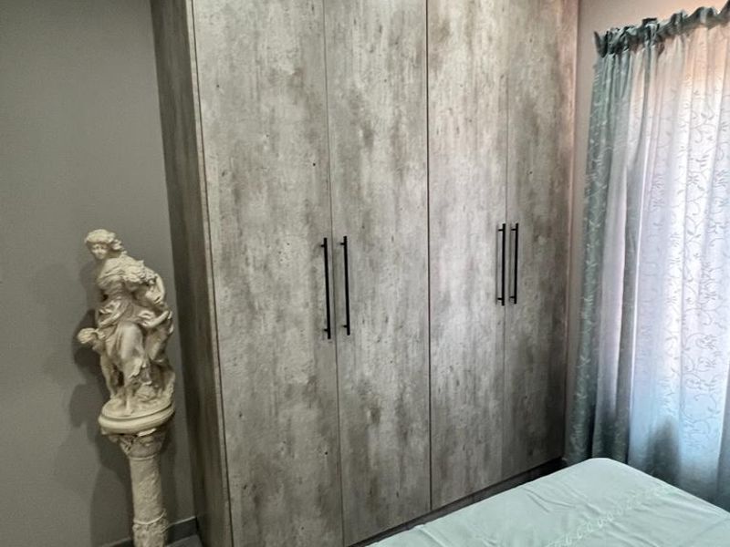 Townhouse For Sale in Wilkoppies - Photo 7