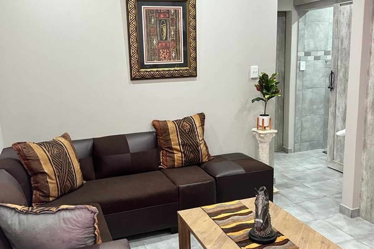 Townhouse For Sale in Wilkoppies - Photo 4