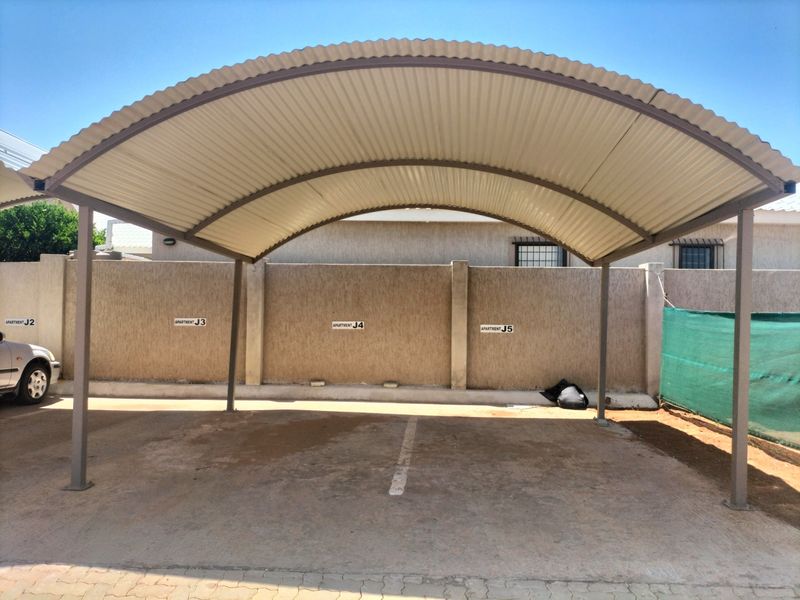 Townhouse For Sale in Wilkoppies - Photo 3